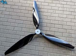 NEUFORM Propeller im Topzustand Der Prop war nur einige Stunden(max. 10h) in Betrieb, da