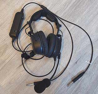SLX-Pro Headset zu verkaufen Ich biete hier mein SLX-Pro Headset an. Das Headset ist etwa