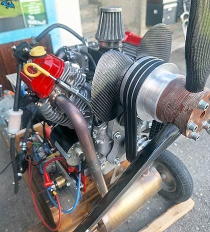 Motor Briggs& Stratton mit Riemenuntersetzung Der Motor ist total revidiert. Neue Pleuel,