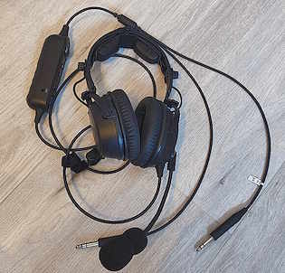 SLX-Pro Headset zu verkaufen Ich biete hier mein SLX-Pro Headset an. Das Headset ist etwa